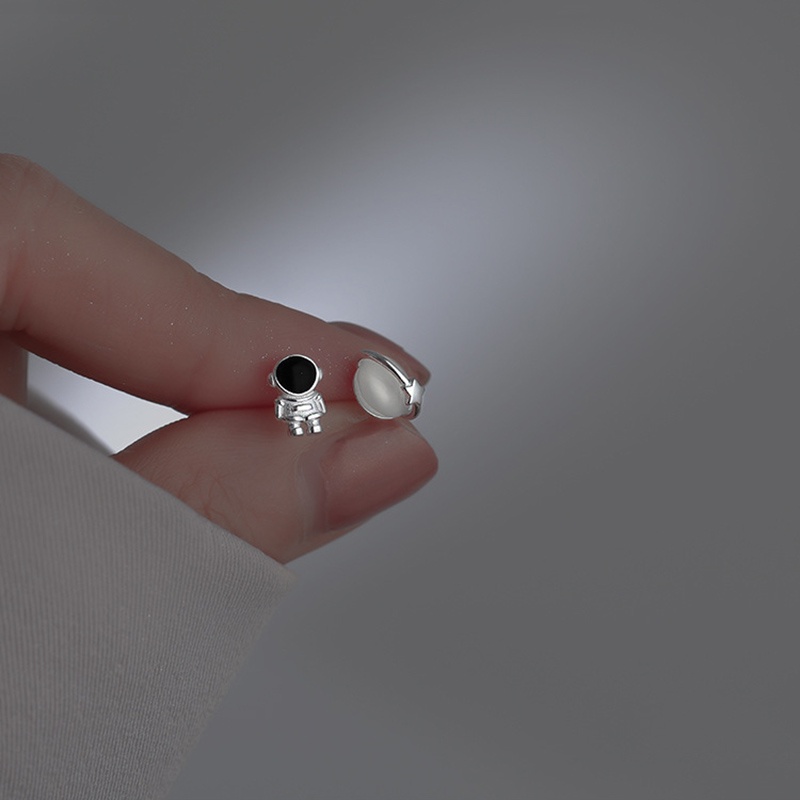 Khuyên Tai Bạc Hình Phi Hành Gia Đính Đá Opal Dễ Thương