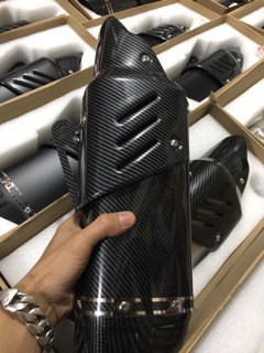 Lon bô AKa R1