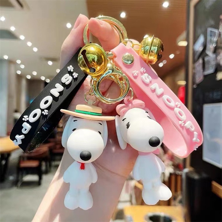 Móc chìa khóa silicone ô tô, xe máy, xe hơi chú chó Snoopy móc khóa dễ thương độc lạ