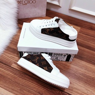 Sục bata thể thao nữ họa tiết Lv - Giày sục nữ Chile