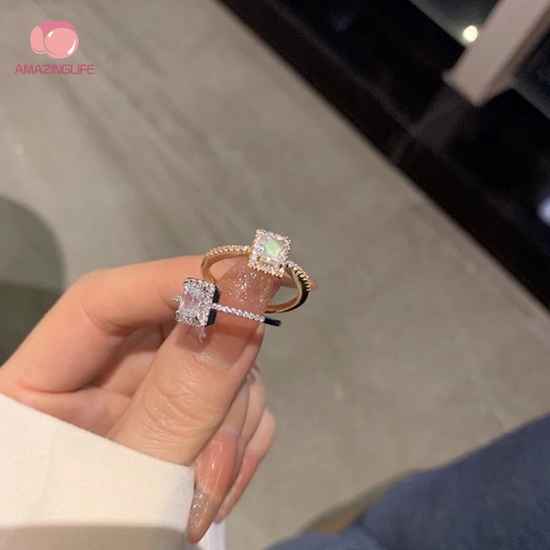 Nhẫn Hở Đính Đá Zircon Hình Vuông Sang Trọng