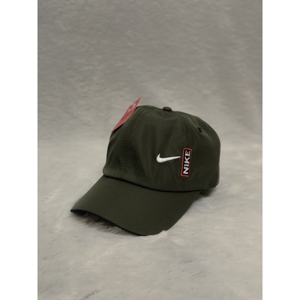 Nón lưỡi trai  dù thêu logo nhỏ đơn giản - Nón kết nam nữ