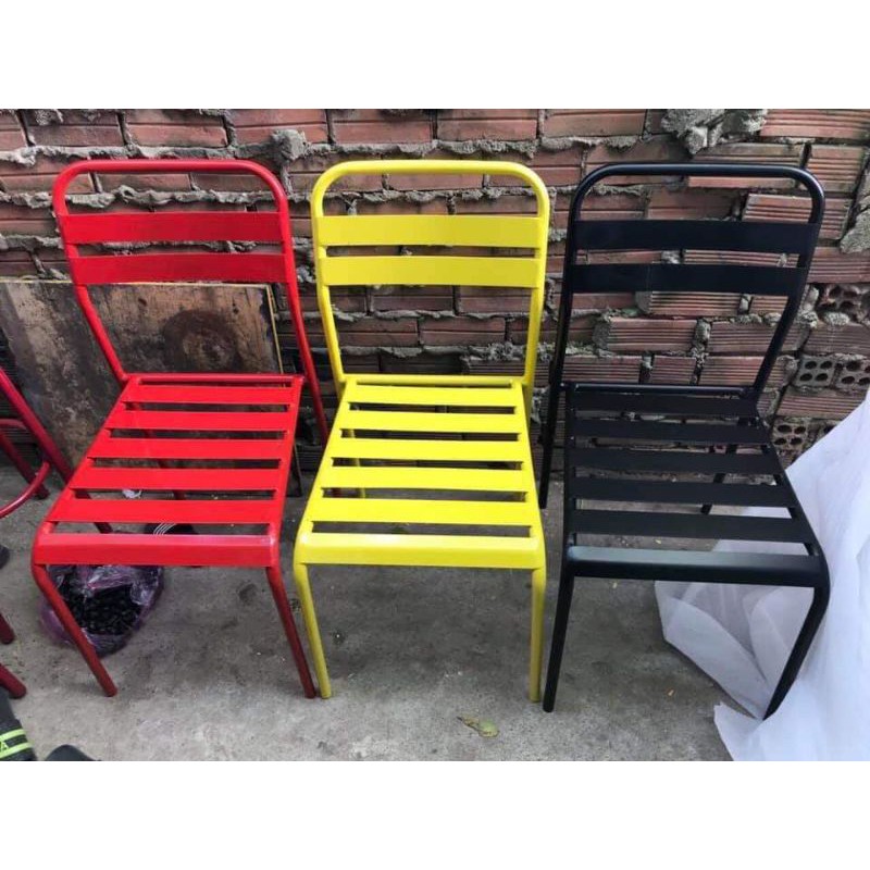 Ghế sắt uốn có tay và không có tay