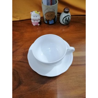 Tách sứ Nhật có dĩa.