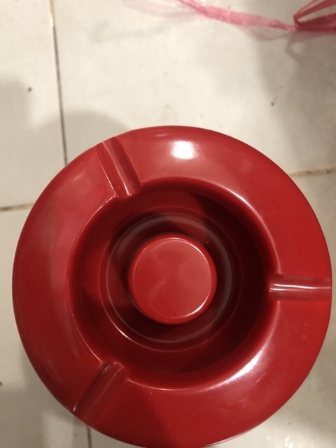 Gạt tàn thuốc nhựa