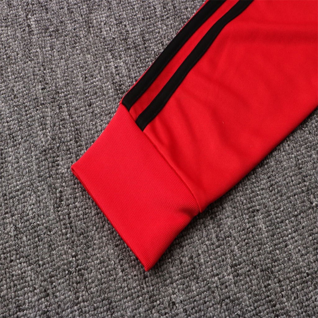 Áo khoác bóng đá MU 21-22 màu đỏ thời trang