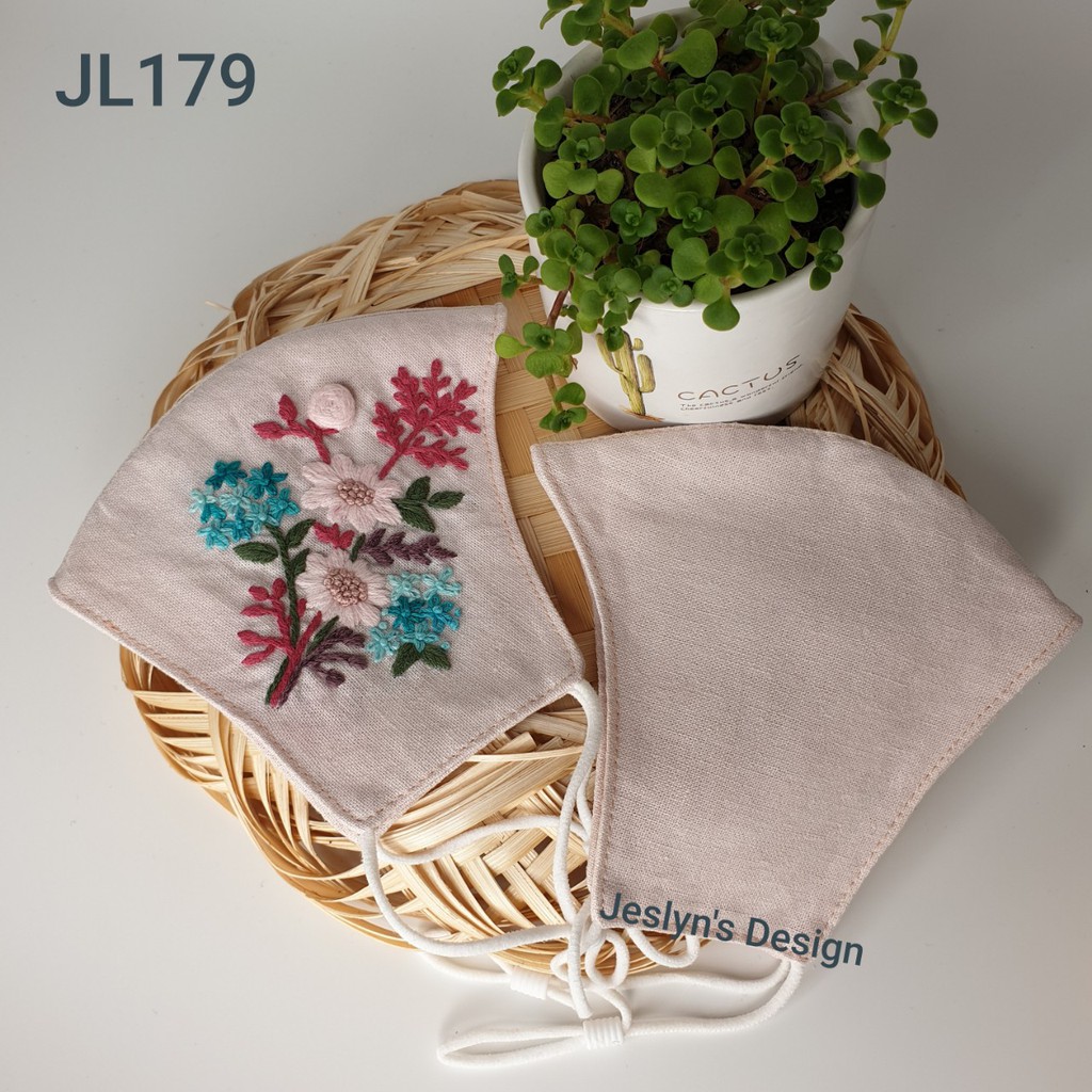 Khẩu trang thêu tay vải linen hình hoa  JL179