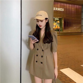 Đầm vest suông nút