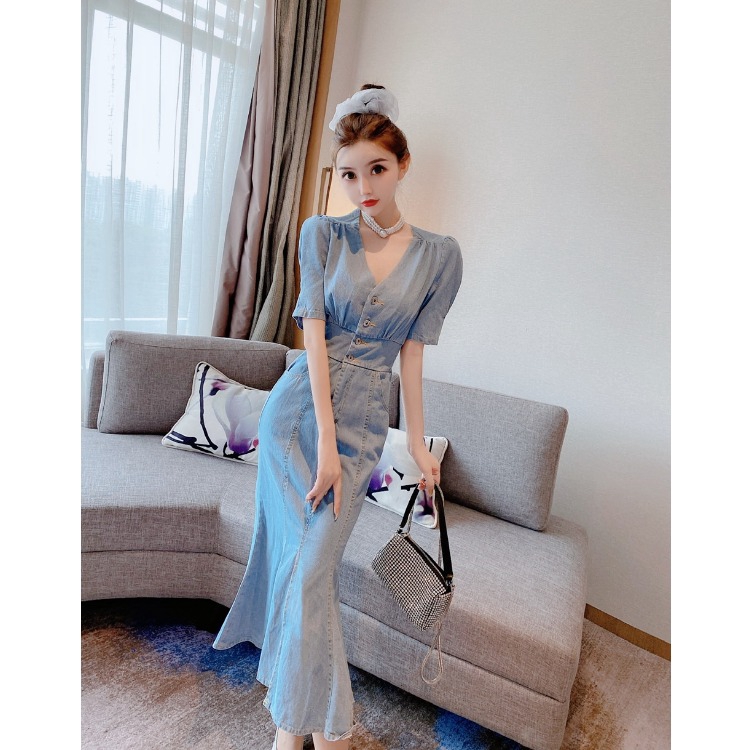 Đầm Denim Cổ Chữ V Xẻ Tà Phong Cách Hong Kong Cho Nữ | BigBuy360 - bigbuy360.vn