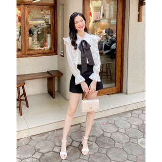 Sơ mi trắng lụa bèo nhún ở ngực thắt nơ