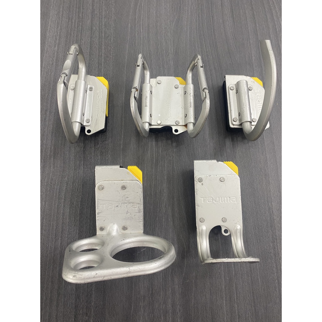 Móc đeo máy khoan, đeo búa nhôm Tajima có tặng kèm bát đeo