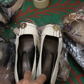 Giày chị thuỳ linh