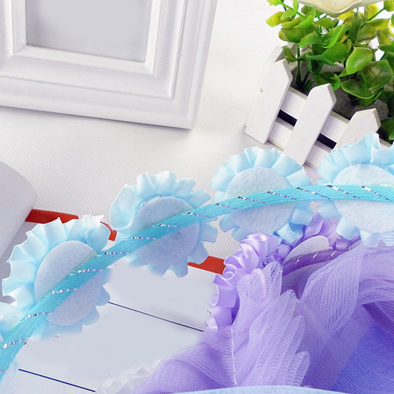 Mạng Che Mặt Thanh Lịch Với Vương Miện Hoa Trang Trí Cho Cô Dâu