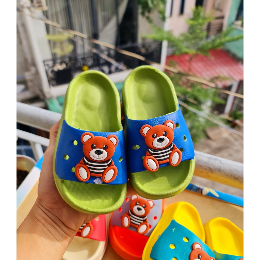 Dép bánh mì cho bé trai bé gái hình gấu áo sọc siêu nhẹ 2 màu