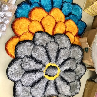 Thảm lau chân hình bông hoa 2 tầng 90cm (màu ngẫu nhiên)