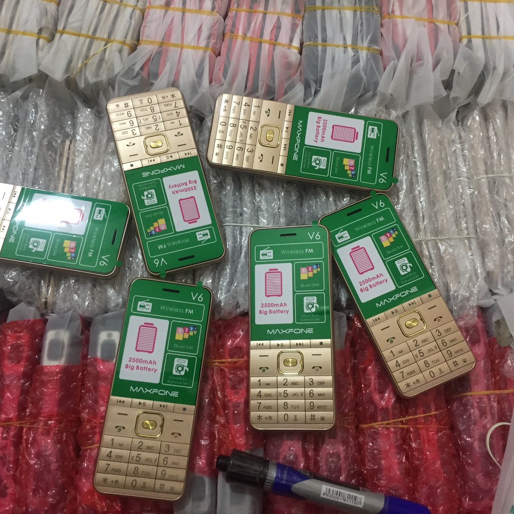  Điện Thoại V6 4Sim - Pin Khủng - Loa Toa