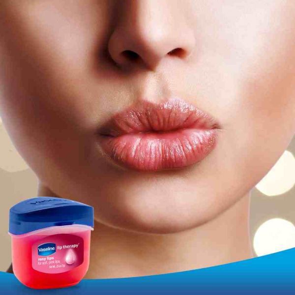 Dưỡng mềm và hồng môi Vaseline