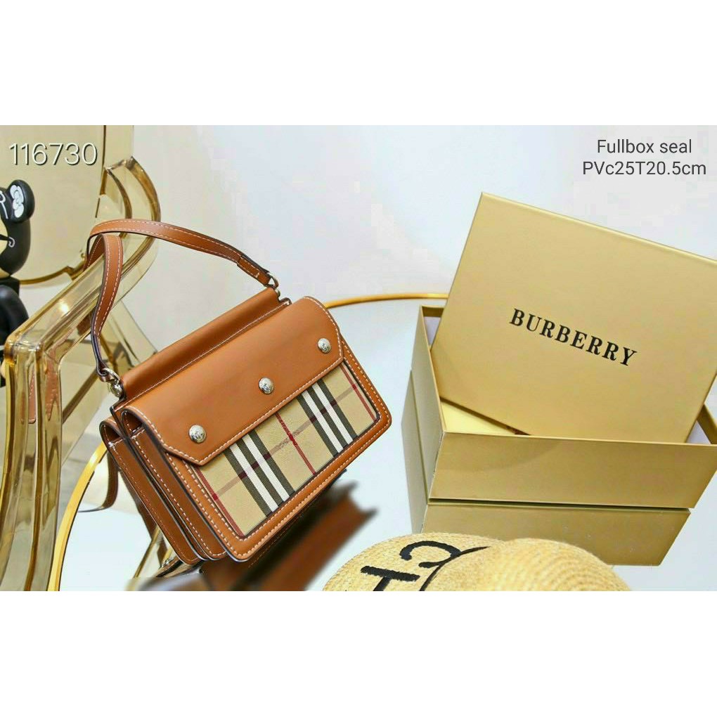 Túi Burberry size 20.5cm fullbox