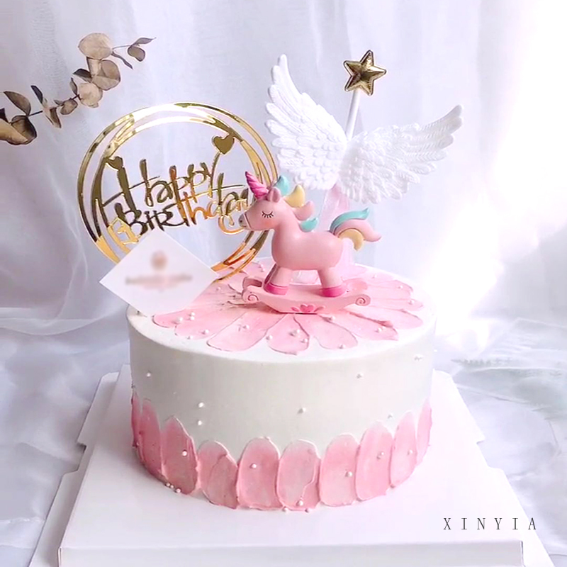 Chữ Happy Birthday gắn trang trí bánh kem