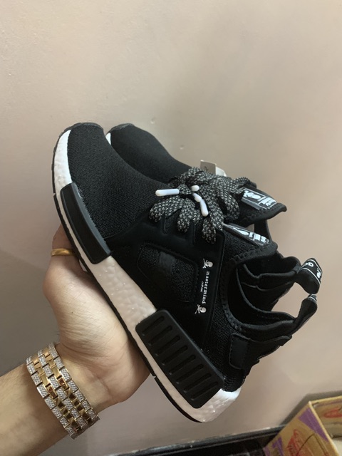 Salee siêu phẩm nmd r1 R2