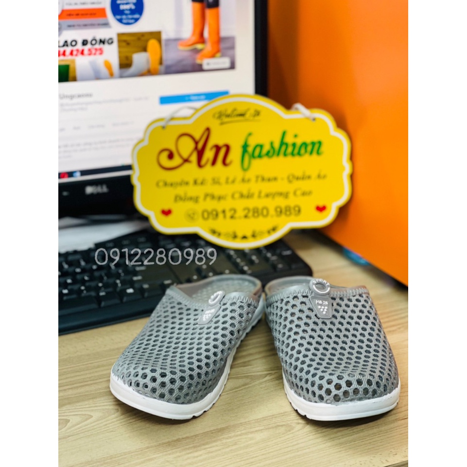 Dép Sục có lỗ thông thoáng bằng nhựa dẻo mềm đi êm chân _ Hình chụp thật
