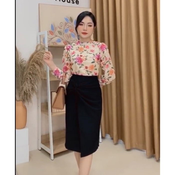 Áo Thiết Kế Công Sở Họa Tiết Hoa Cổ Tròn Zym's House - K243