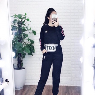 Set das sọc đỏ