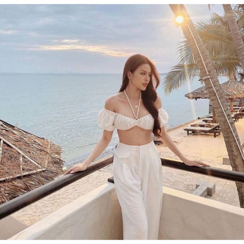 Áo CropTop Tay Phồng Cột Dây