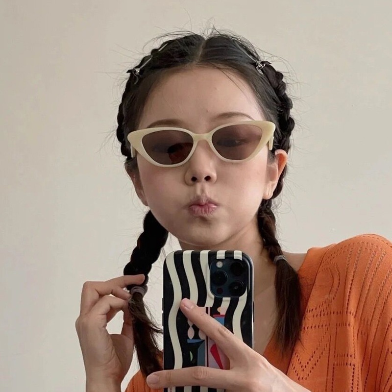 (JIUERBA) Kính Râm Mắt Mèo Tam Giác Gọng Nhỏ Màu Kẹo Thời Trang Phong Cách INS Cho Nữ