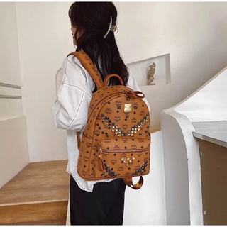 Balo MCM đinh siêu đẹp luôn ạ