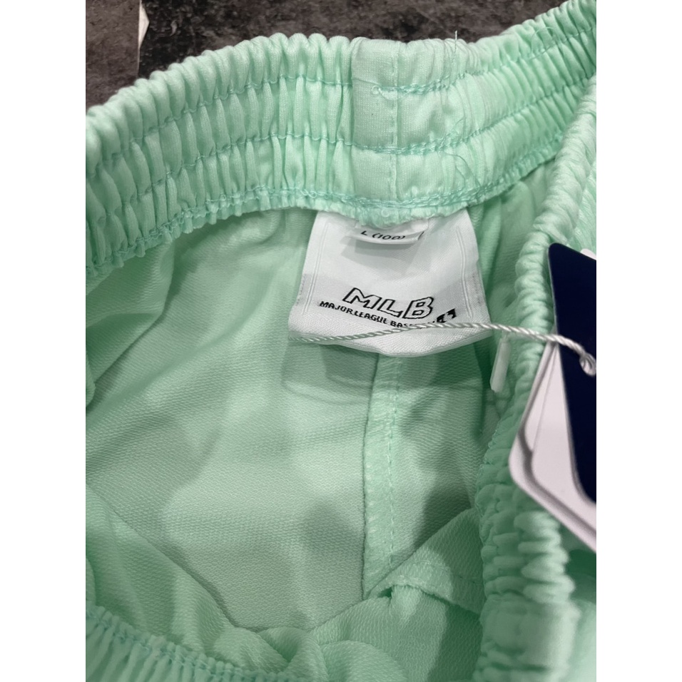 Quần Short Phom Unisex Chất Nỉ Da Cá Thấm Hút Mồ Hôi Thêu Logo Nổi N Y/ L A Dn.Storevnxk