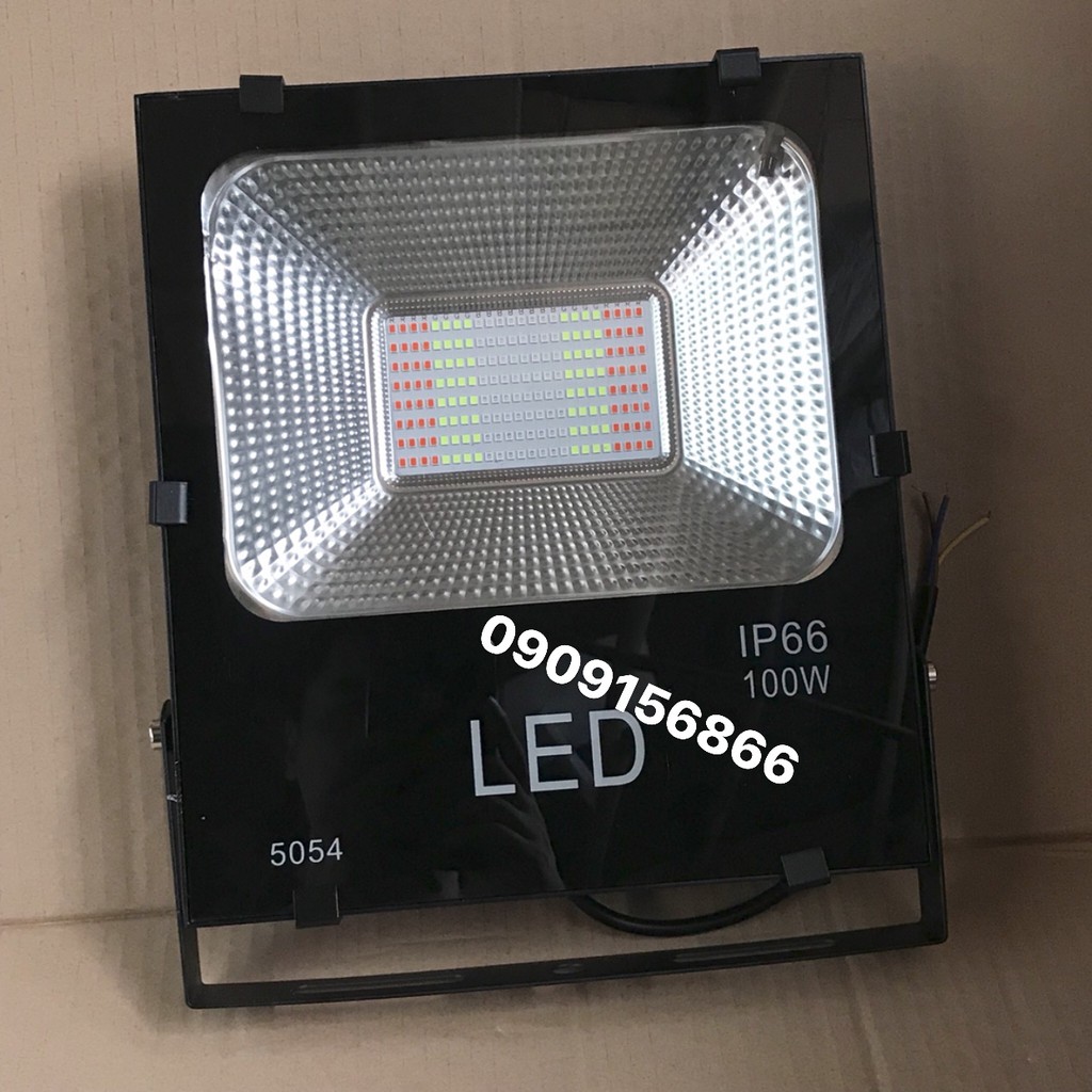 Pha led 100w đổi màu