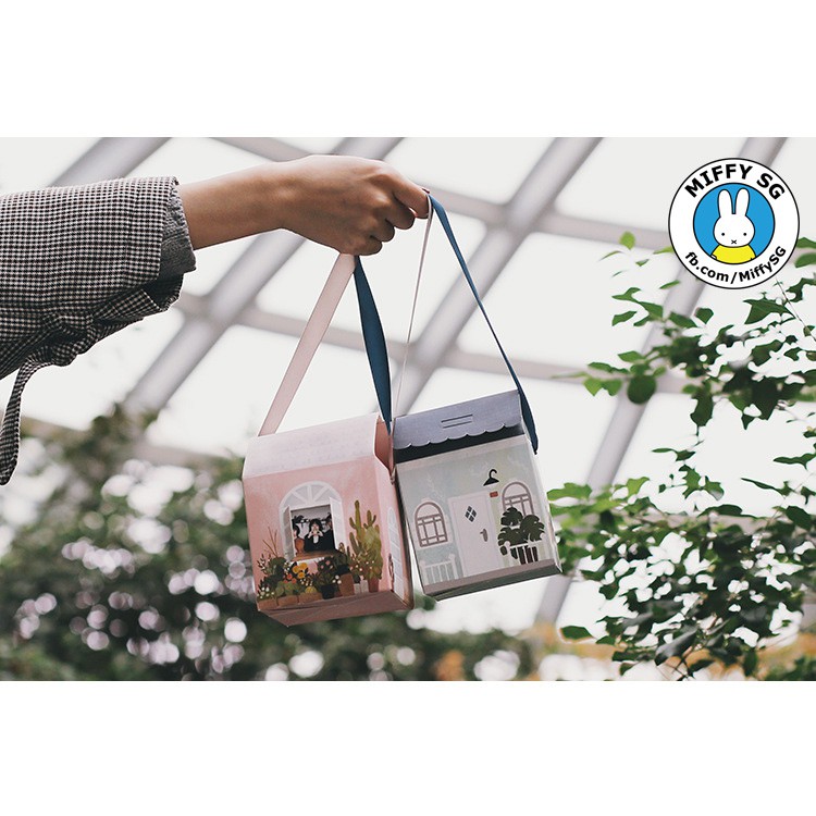 Túi giấy đựng quà hình túi xách và ngôi nhà | BigBuy360 - bigbuy360.vn