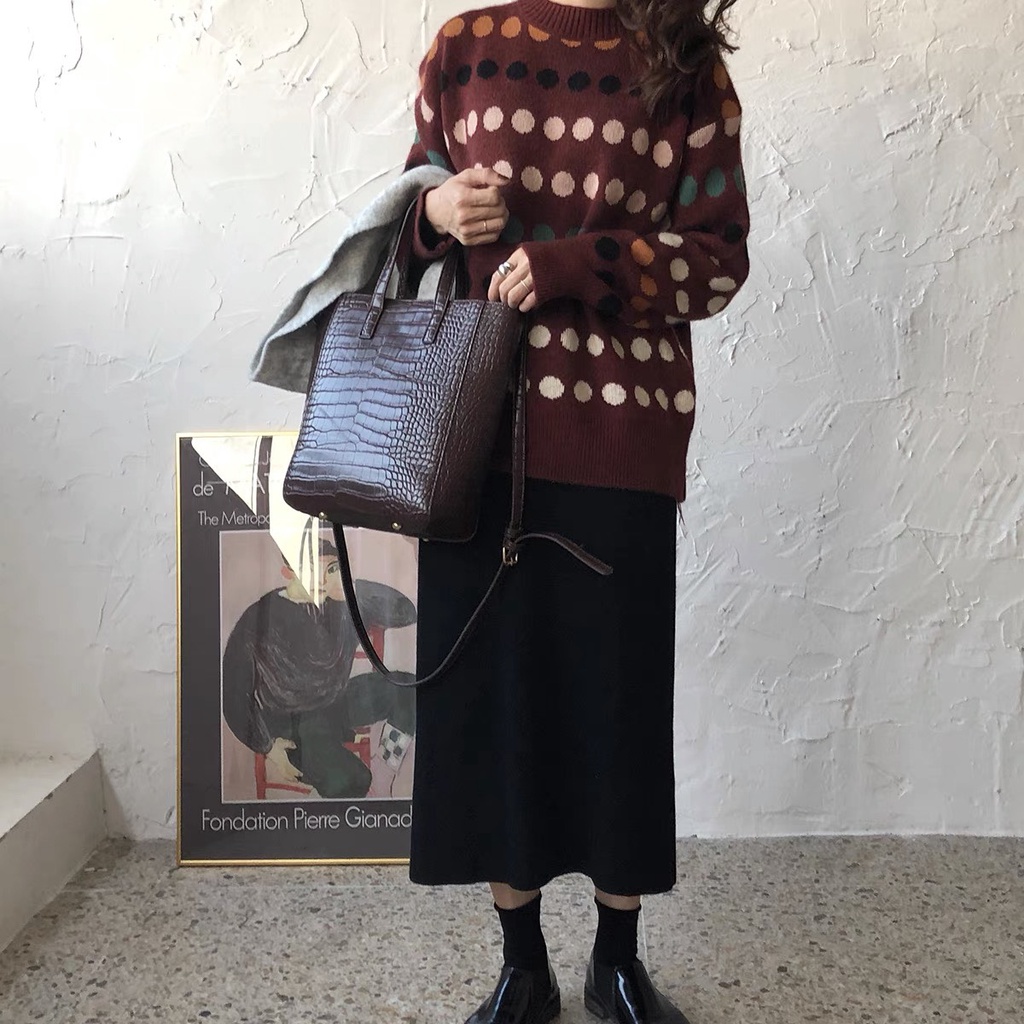 Áo len nữ cổ tròn phom rộng, kiểu dáng basic dễ phối đồ, chất len đẹp, không xù, kiểu dáng thời trang | BigBuy360 - bigbuy360.vn