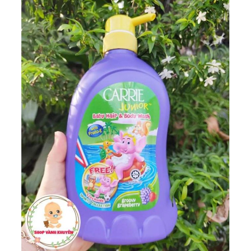 (THÁO NHÃN Ở MẶT SAU CHAI ĐỂ NHẬN ĐỒ CHƠI)Sữa tắm gội toàn thân cho bé Carrie Junior 700g hương Grapeberry chính hãng