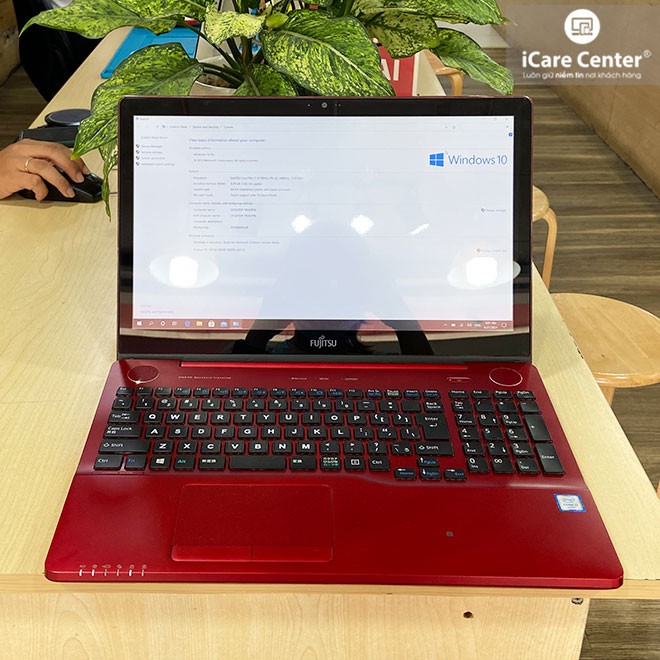 Laptop Fujitsu Lifebook AH77/W Core i7