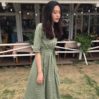 Đầm Nữ Tay Ngắn Cổ Chữ V Họa Tiết Caro Thời Trang