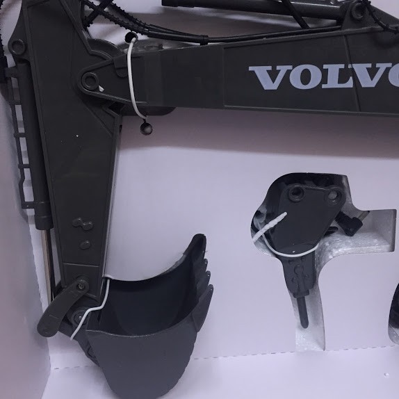 Xe công trình xe xúc điều khiển từ xa 3 trong 1 Double Eagle Volvo E568-001