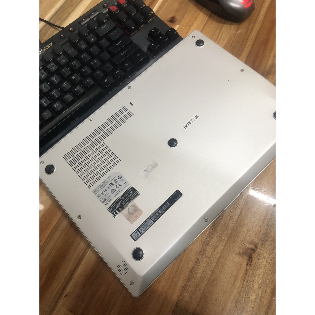 MSI Prestige PS42 i5 8250U/4G/256G/win10 like new