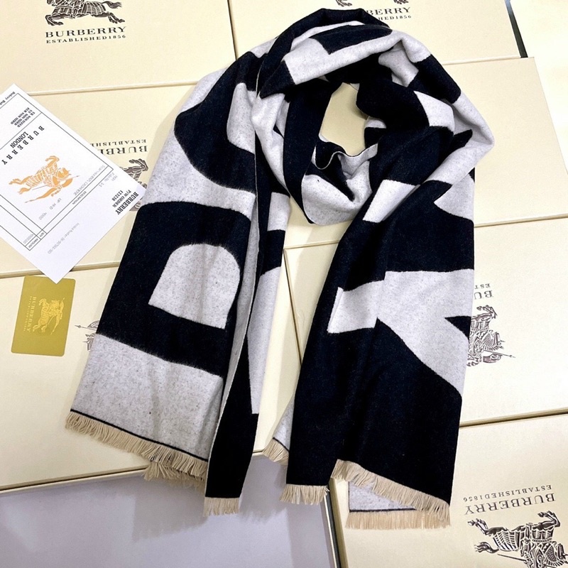 Khăn len BBR 2 màu cho nam nữ