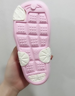Dép siêu nhẹ bé gái hình hello kitty