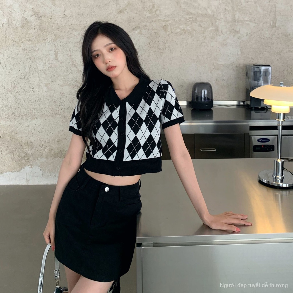 Áo Dệt Kim Tay Ngắn Cổ Tròn Thời Trang Sành Điệu Cho Nữ