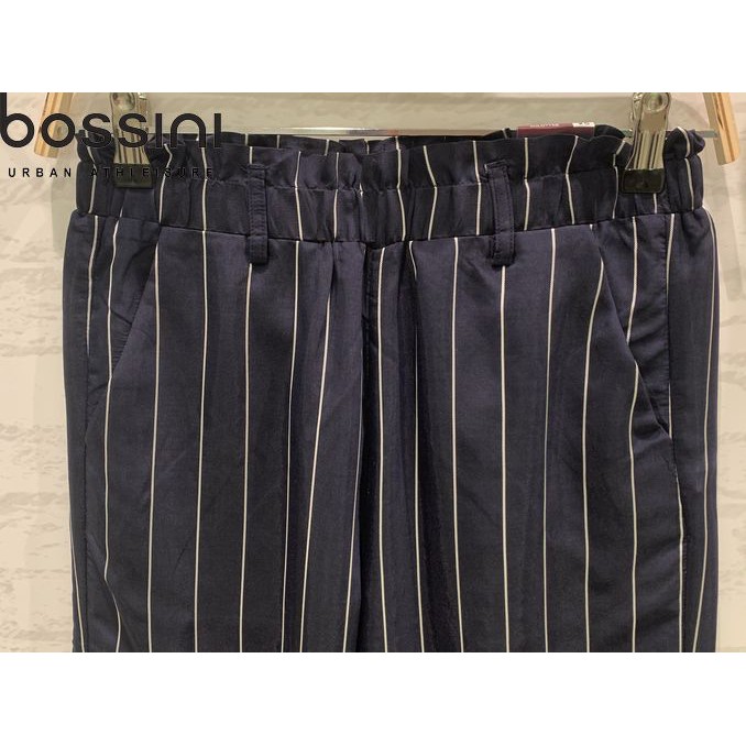 Quần kiểu lưng thun ống rộng sọc kẻ nữ Bossini 623417200