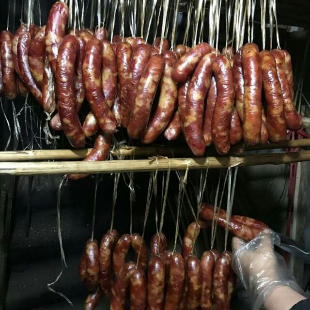 Lạp sườn hun khói