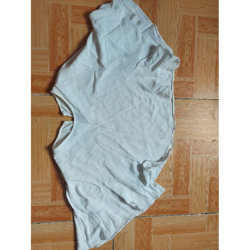 Áo cánh dơi màu trắng