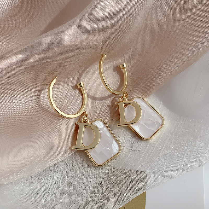 Southoreaegantfashionshelleearrings