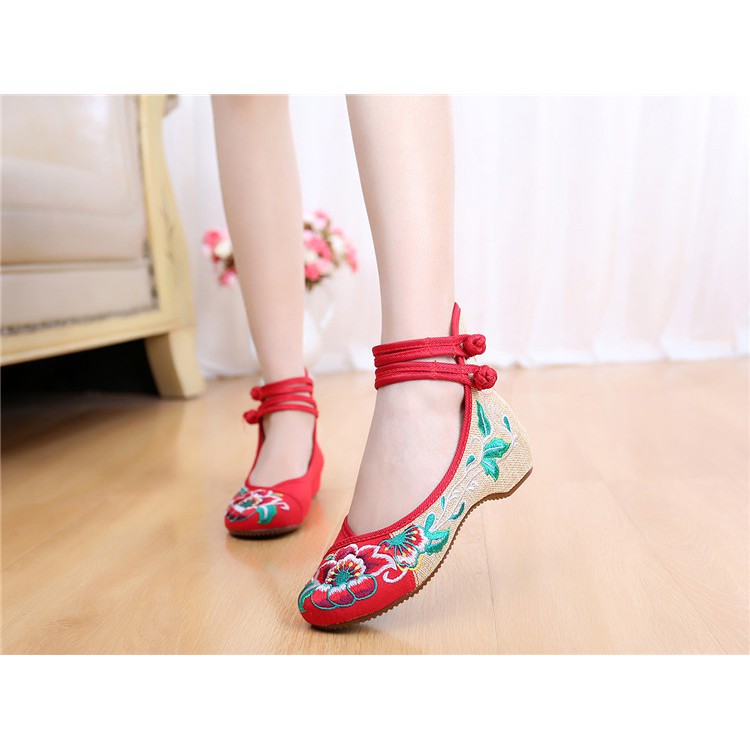 Giày thêu Trung Hoa phong cách vintage | BigBuy360 - bigbuy360.vn