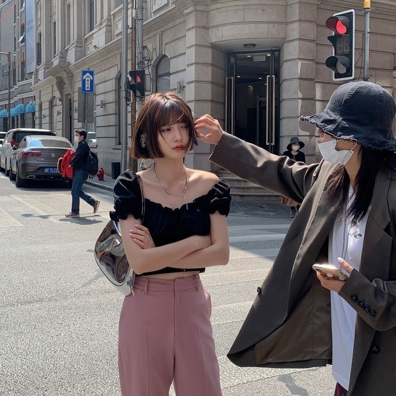 Áo Sơ Mi Trắng Tay Ngắn Phồng Cổ Vuông Xếp Ly Dáng Ôm Thời Trang Mùa Hè Hàng Mới Dành Cho Bạn Nữ