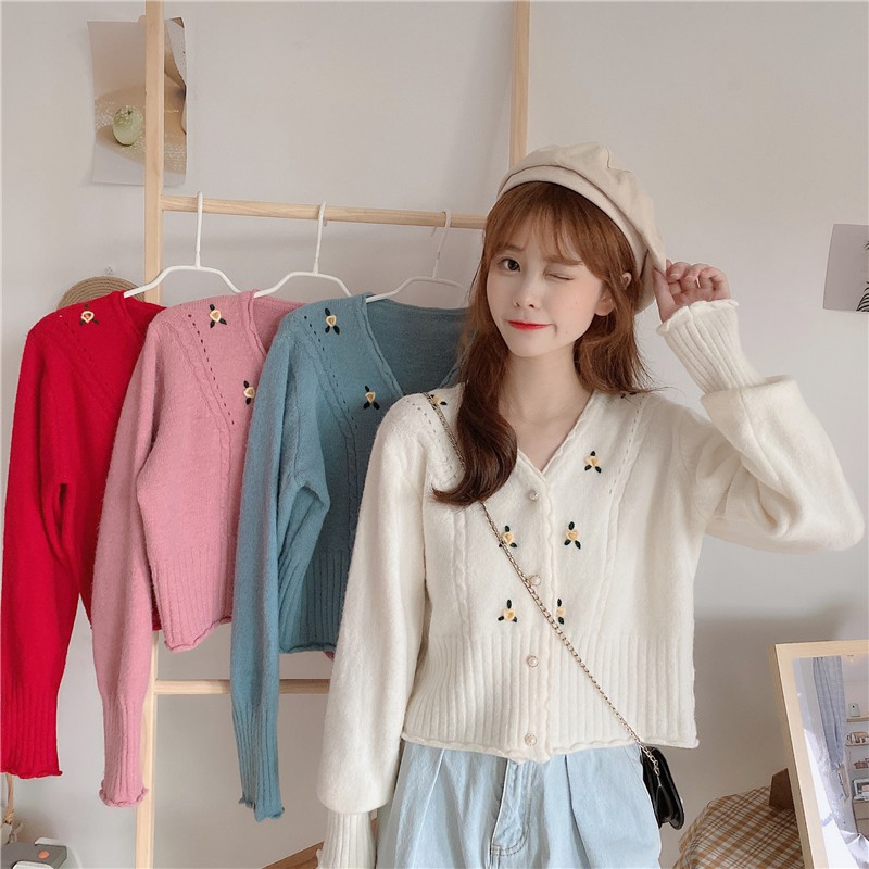 Áo khoác len cardigan thêu hoa nút ngọc trắng xinh xắn (có hình thật) | BigBuy360 - bigbuy360.vn