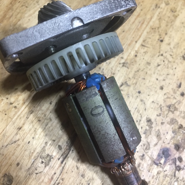 Roto máy mài Hitachi 14v( có than)